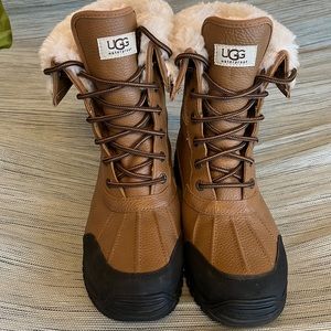 UGG Adirondack II Waterproof Leather Boots, Size 11